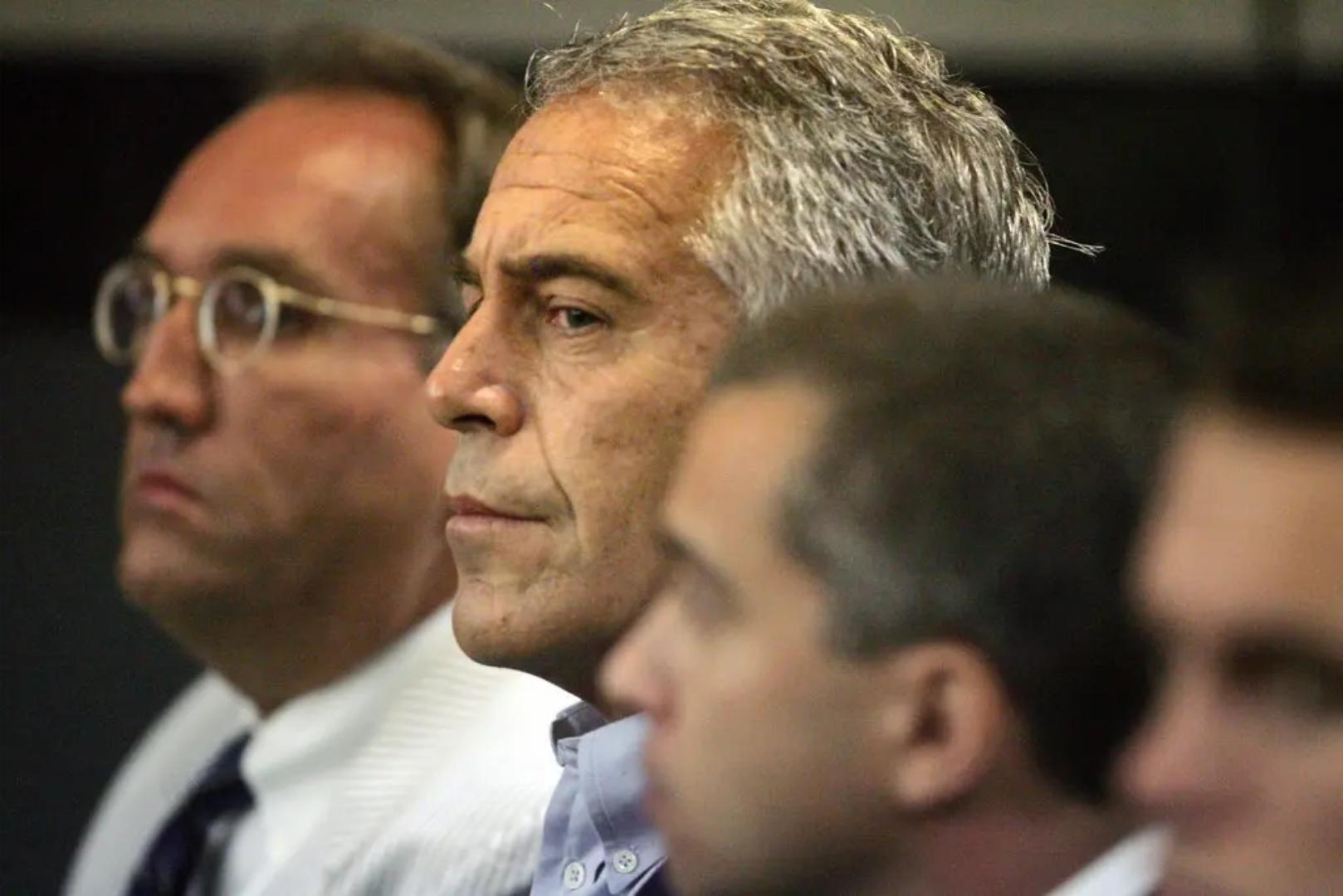 Juiz nega pedido para tornar públicas as transcrições do júri de Epstein na Flórida