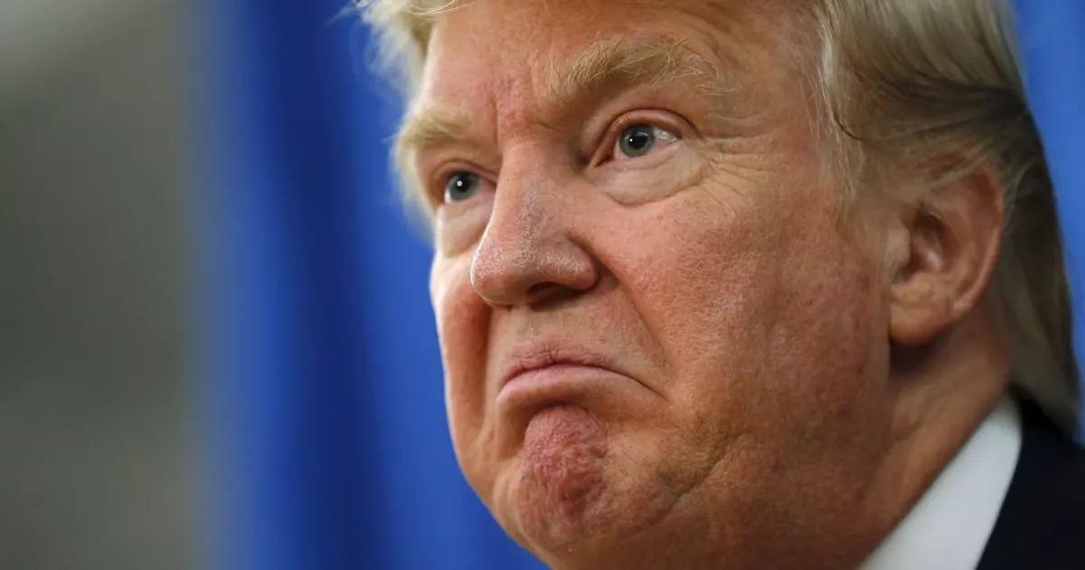 Democratas pedem remoção de Trump e citam uso da 25ª Emenda
